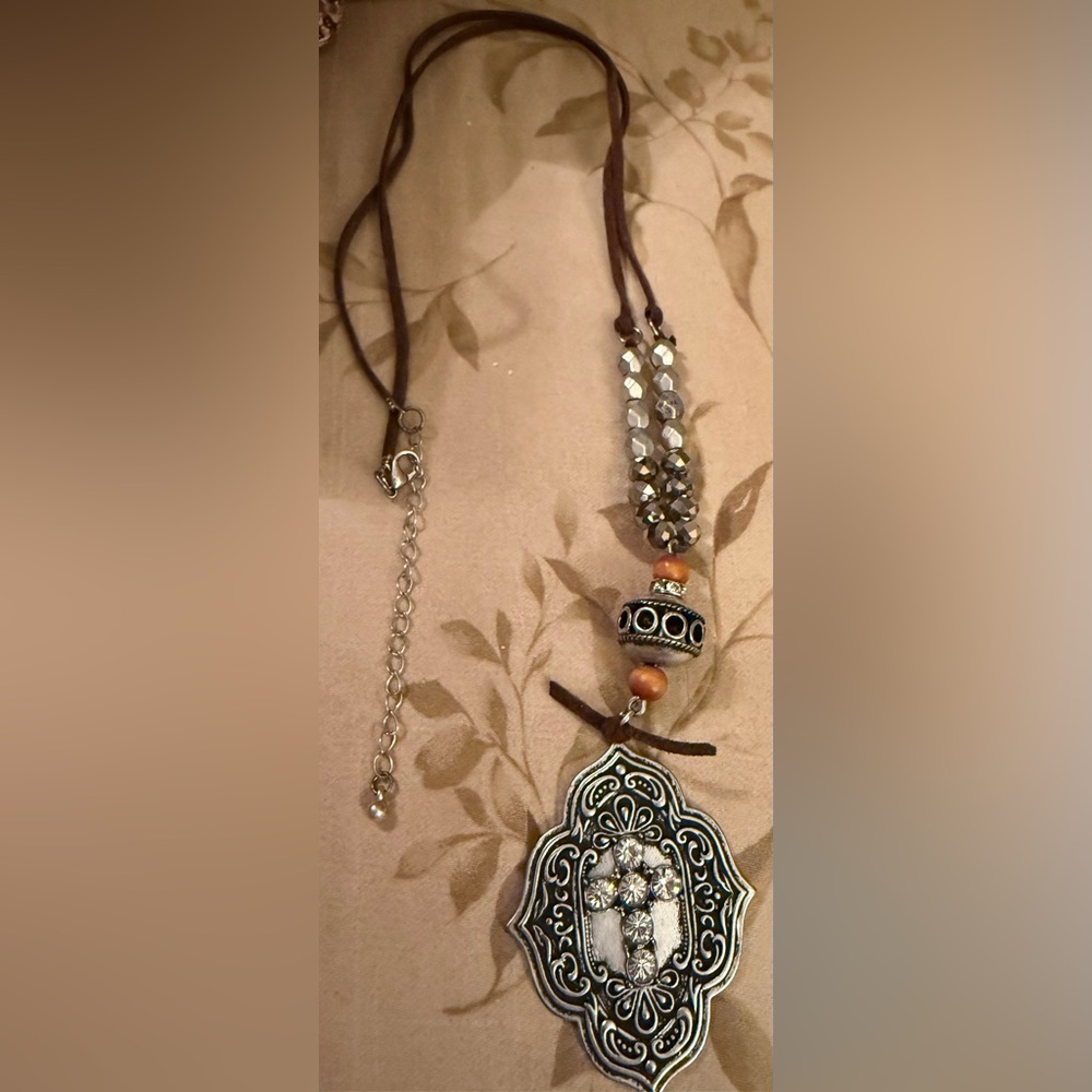 Elegant Silver and Black Pendant Necklace